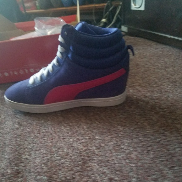puma blue pink shoes